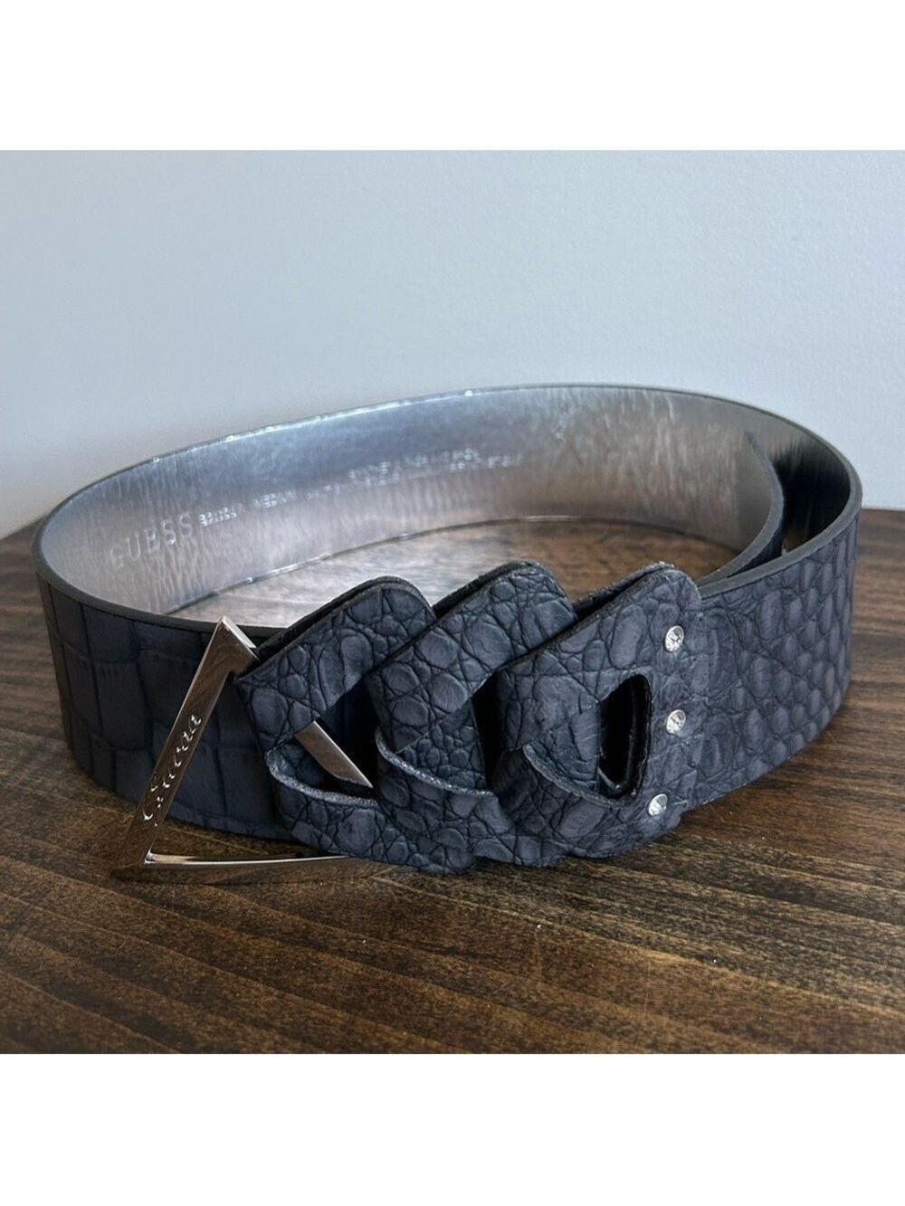 Guess Black Textured Belt, Size Medium.
